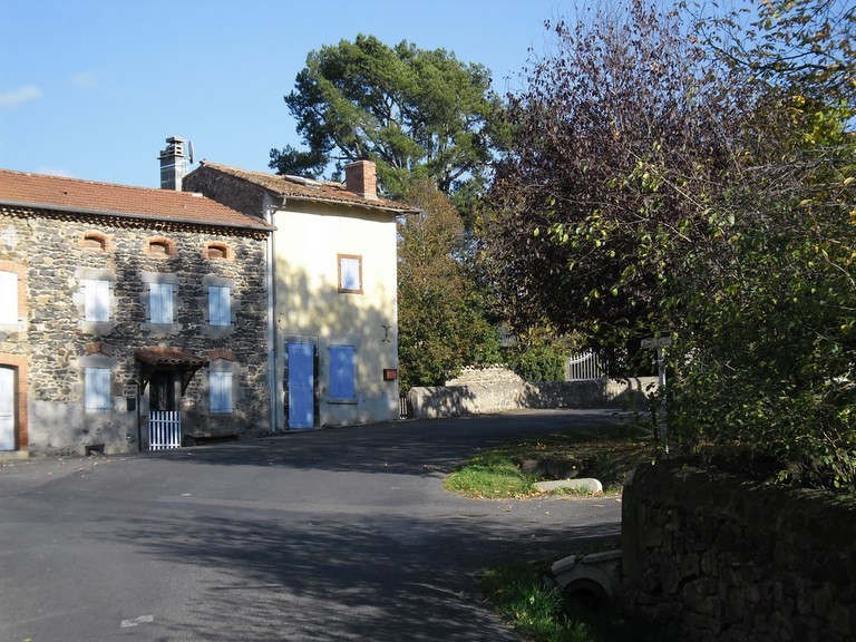 Chassagnes le village